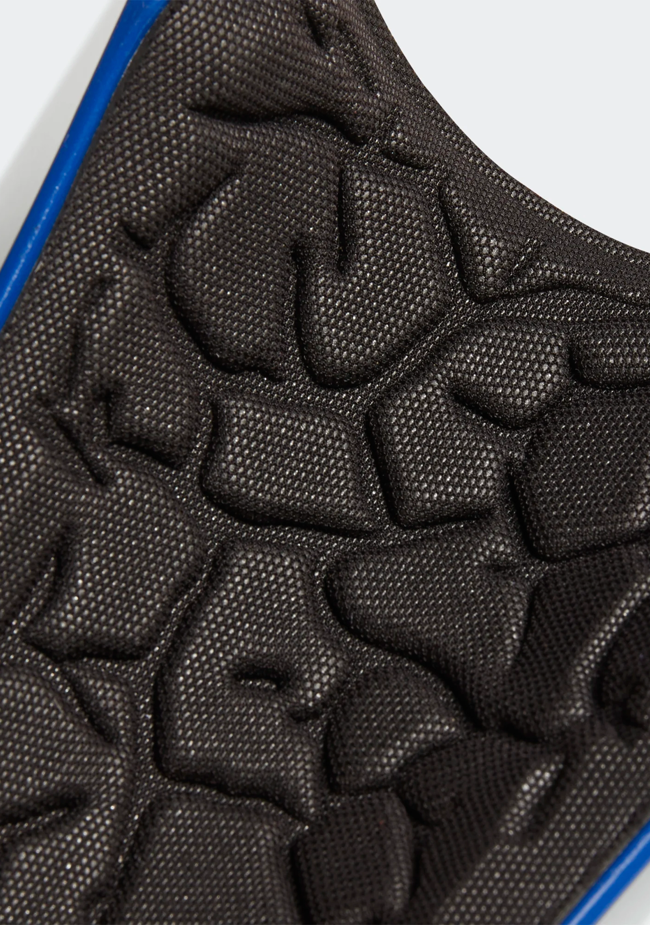 Adidas Predator League Shin Guards Black <br> GK3540