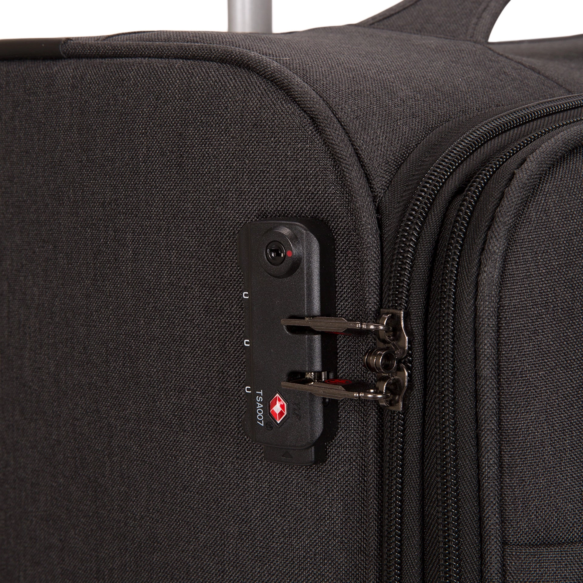Fusion Softside 30.5" Luggage